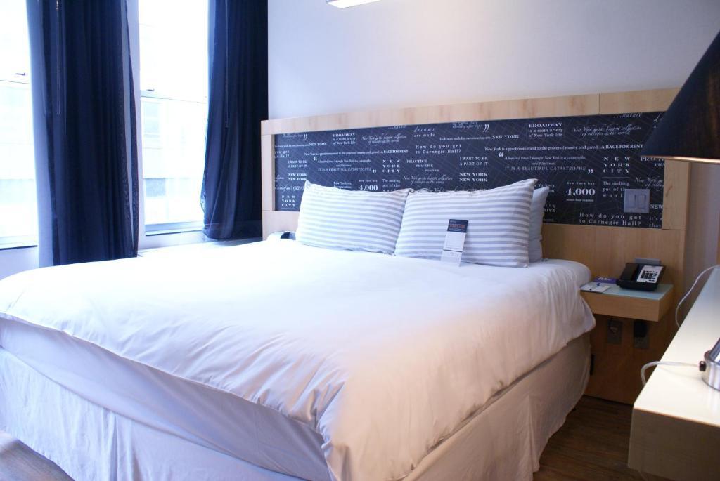 Zimmer mit Queensize-Bett