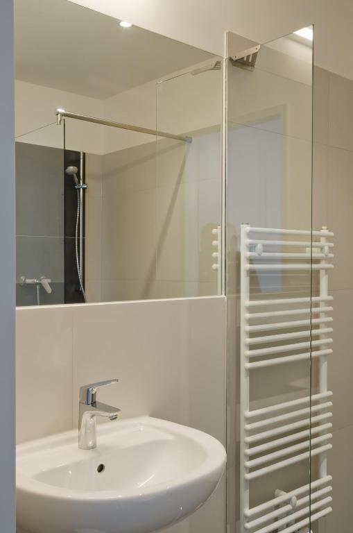 Dreibettzimmer mit eigenem Bad