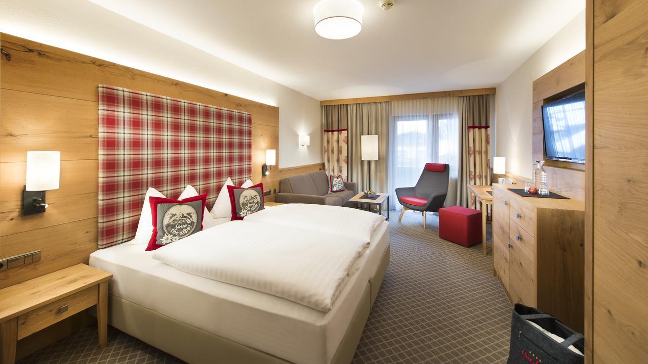 Junior Suite with Balcony "Eggalm"