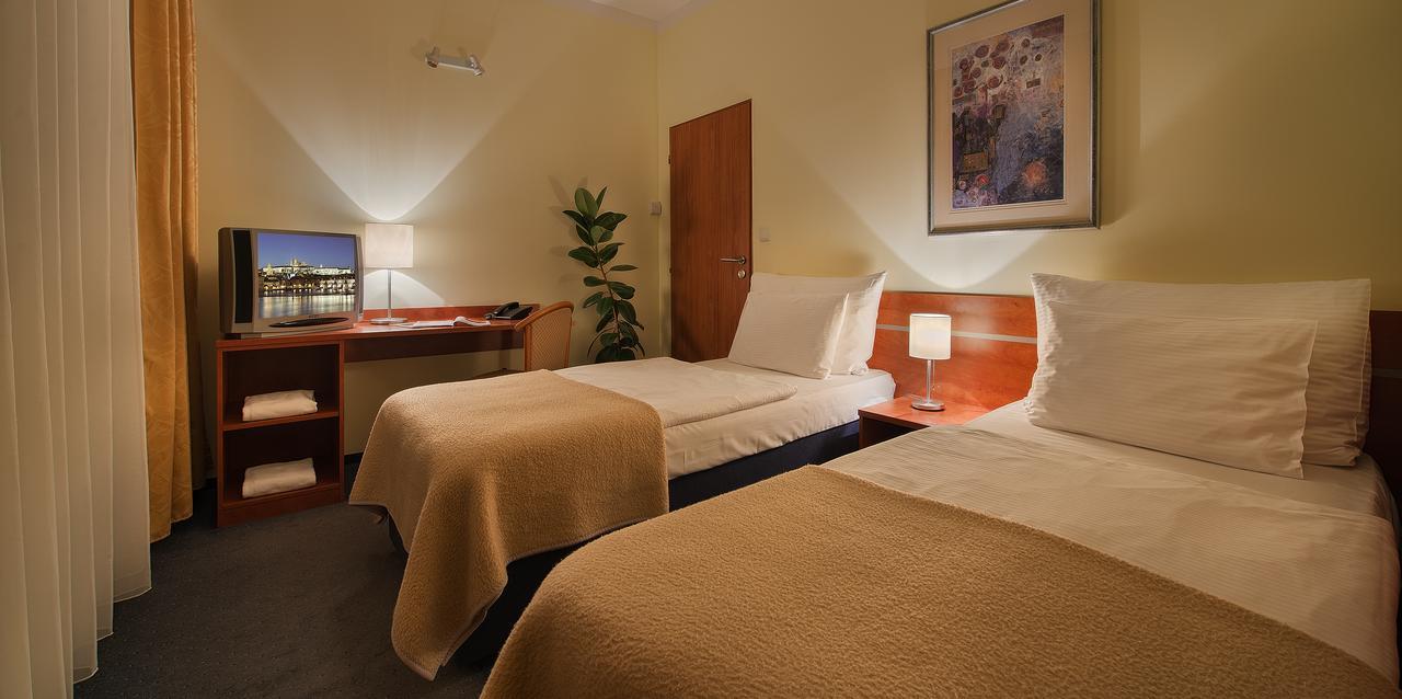 Dreibettzimmer