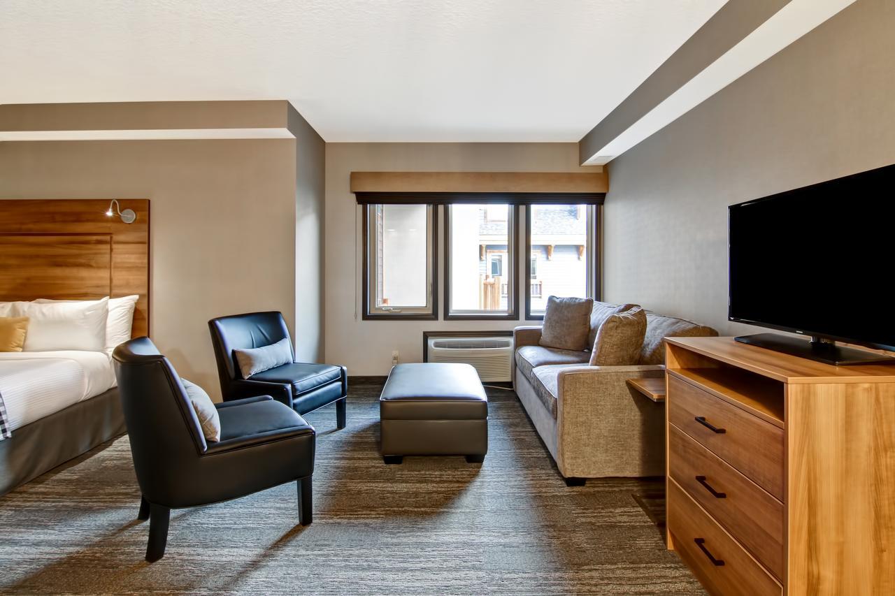 Zimmer mit 1 Kingsize-Bett und Schlafsofa