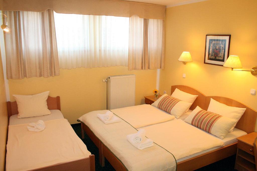 Dreibettzimmer