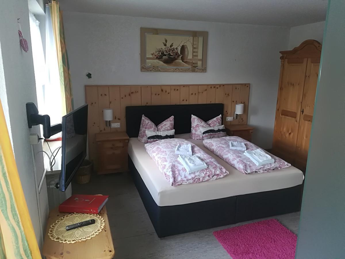 Doppelzimmer mit Balkon