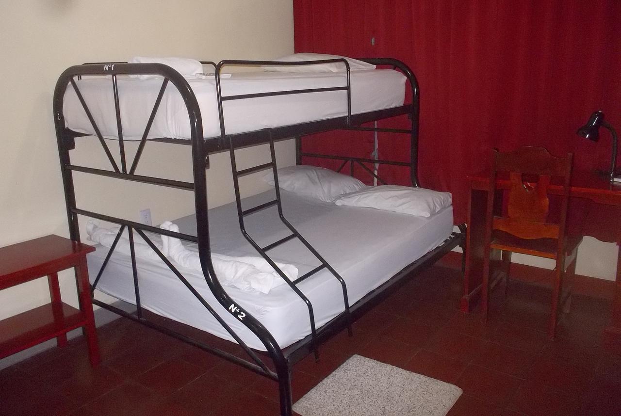 Einzelbett im gemischten Schlafsaal