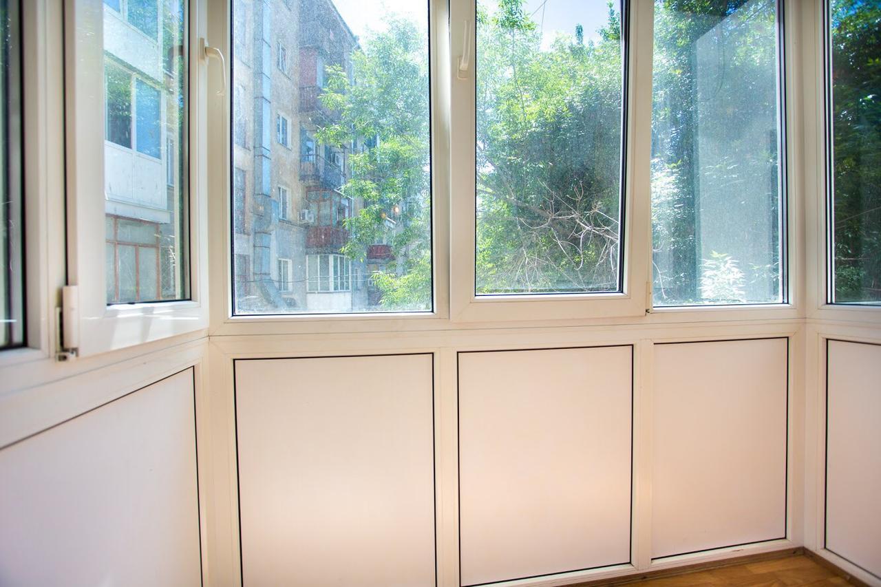 One-Bedroom Apartment with Balcony - Prospect Lenina 71a