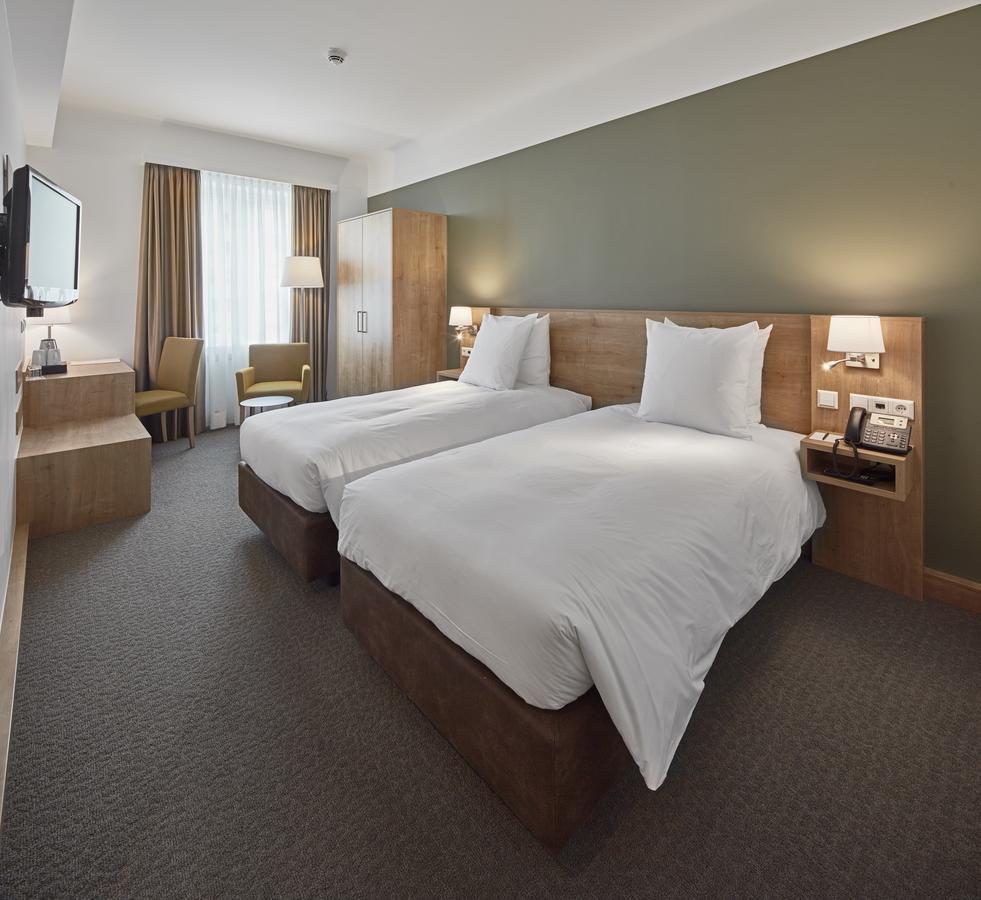 Comfort Dreibettzimmer mit Dusche