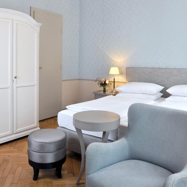 Medium Doppel-/Zweibettzimmer