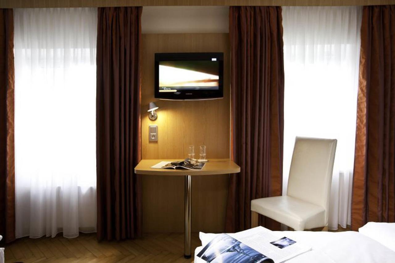 Dreibettzimmer