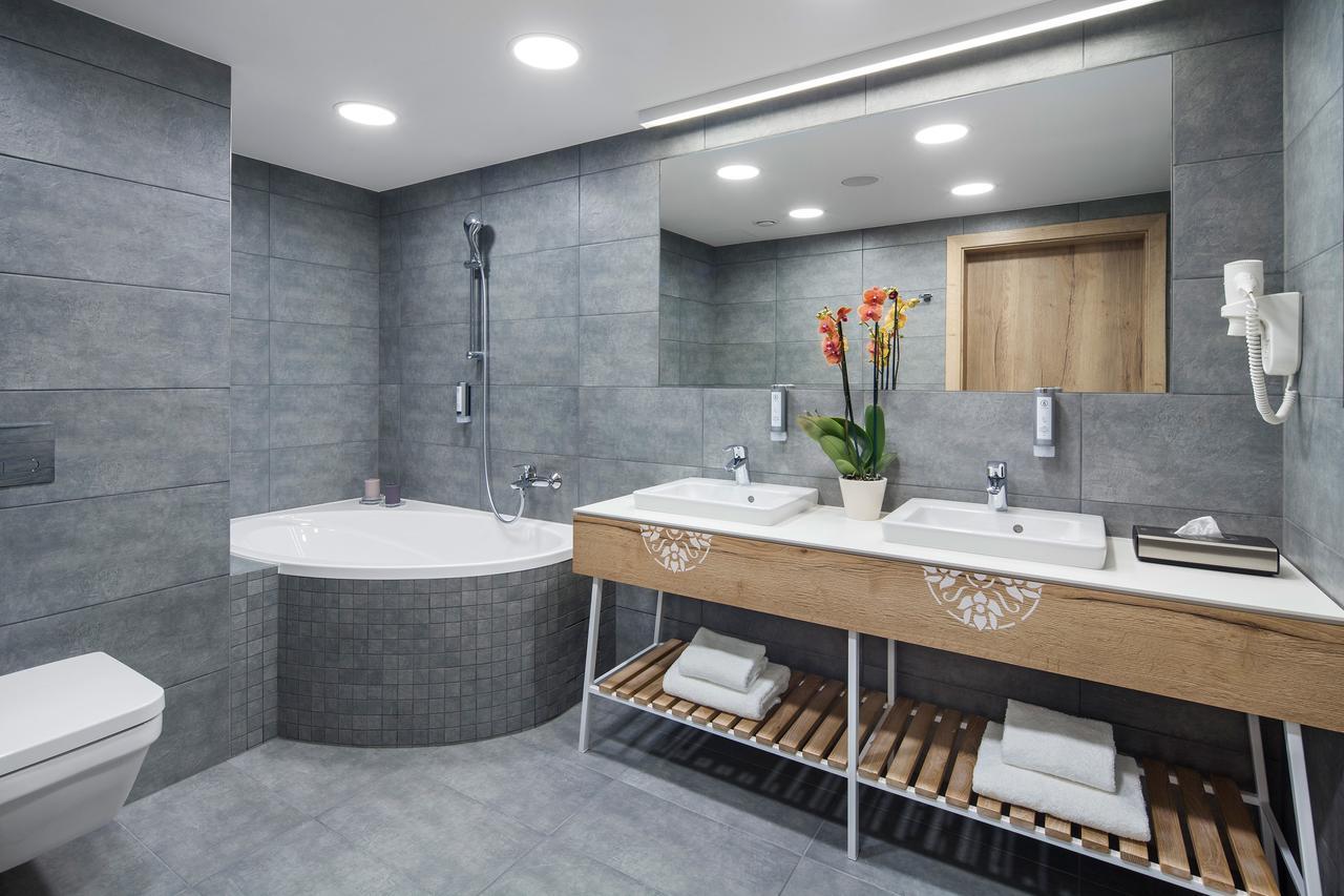 Mountain View Suite mit 1 Doppelbett (ohne Zugang zur Therme)