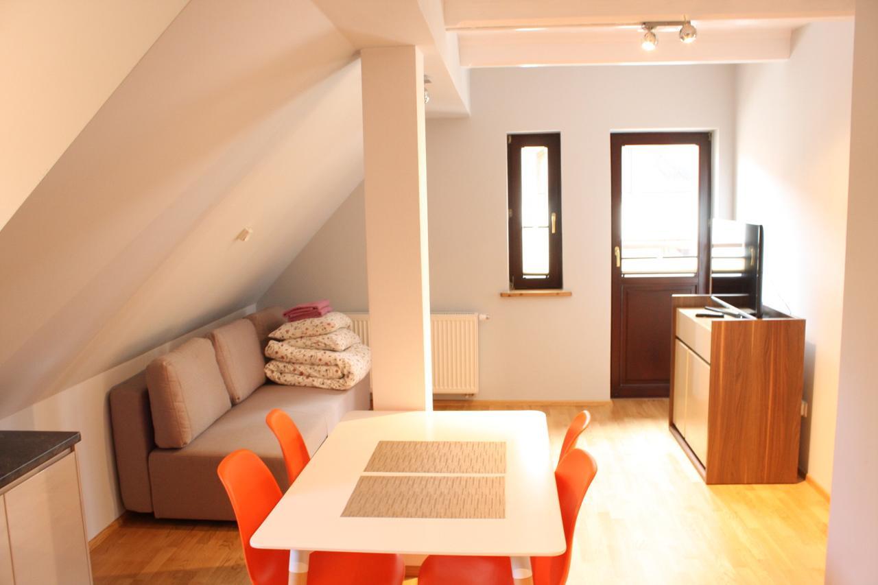 Apartment mit 1 Schlafzimmer und 2 Balkonen
