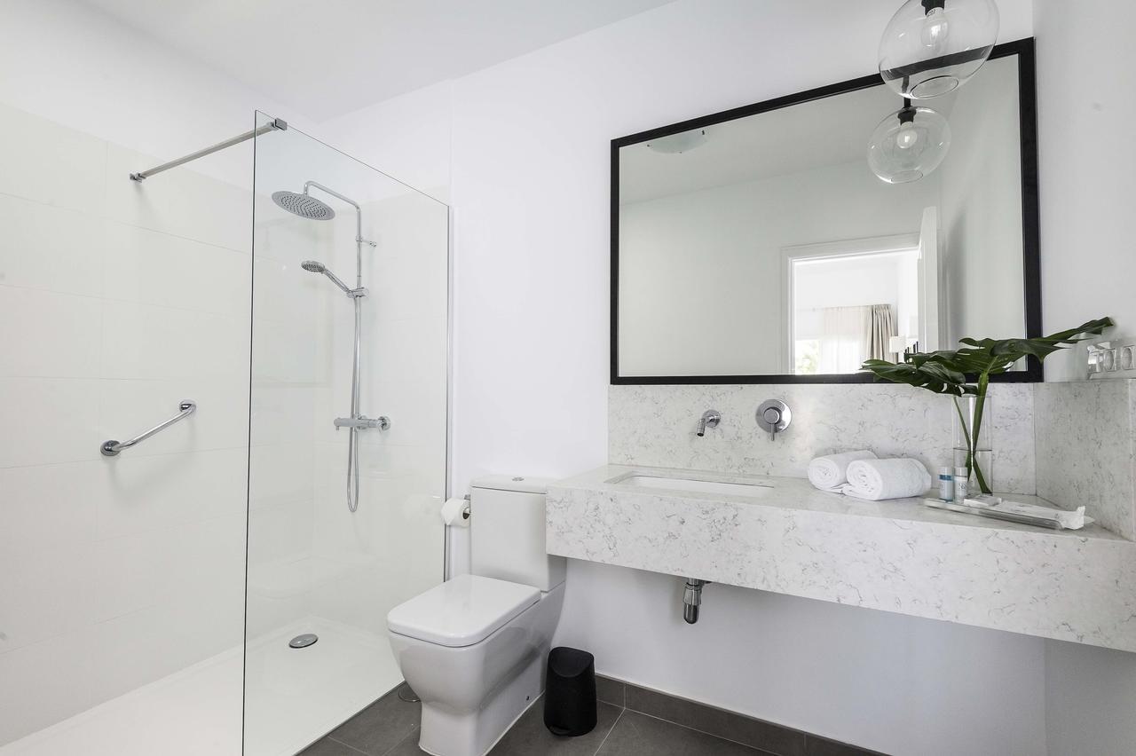 Deluxe Ferienwohnung mit 1 Schlafzimmer und direktem Zugang zum Pool – Erdgeschoss