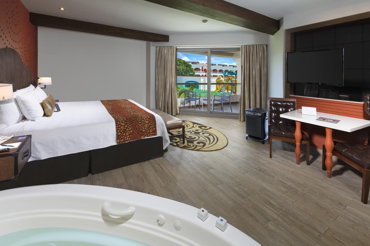 Deluxe Zimmer mit Kingsize-Bett