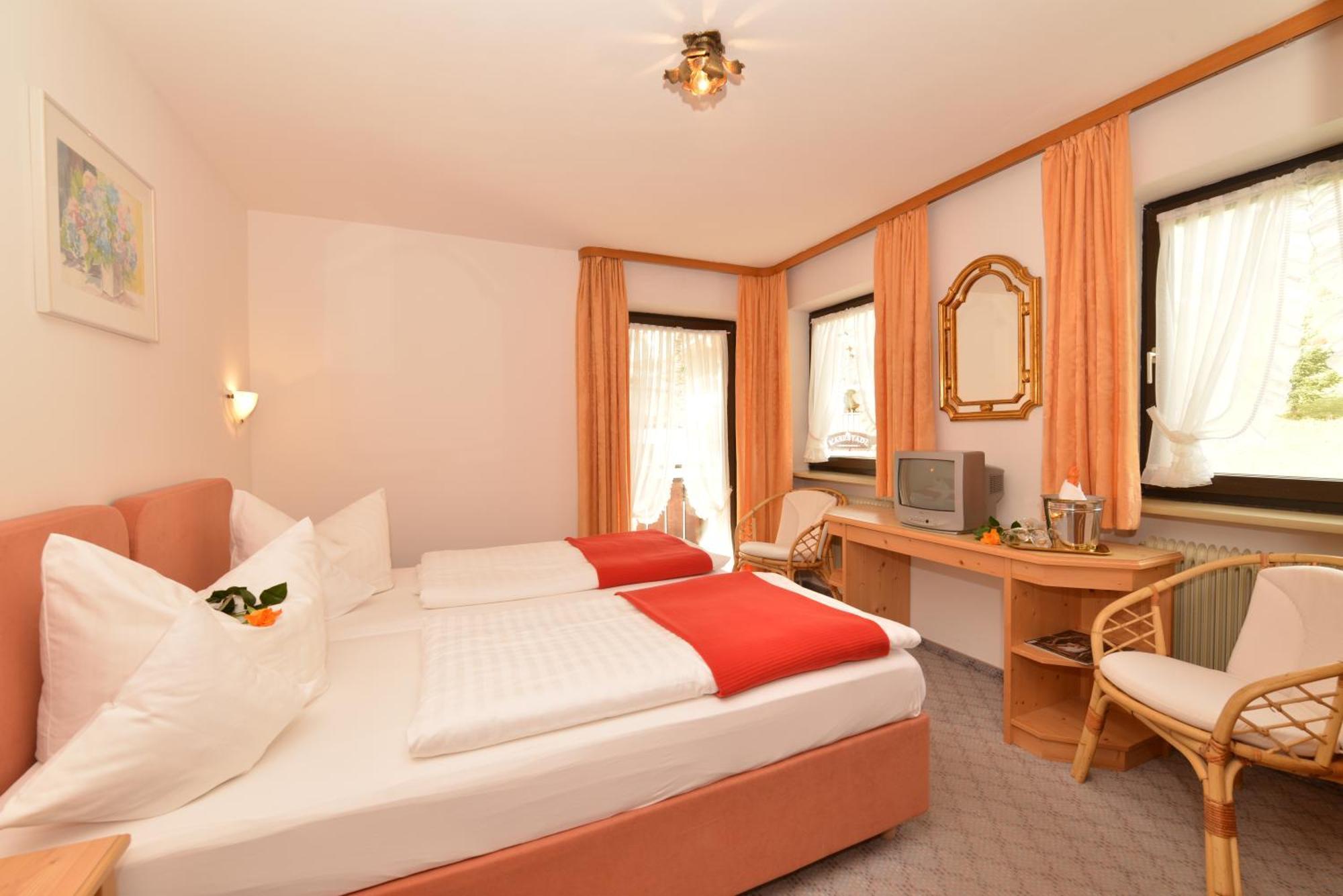 Doppelzimmer mit Balkon