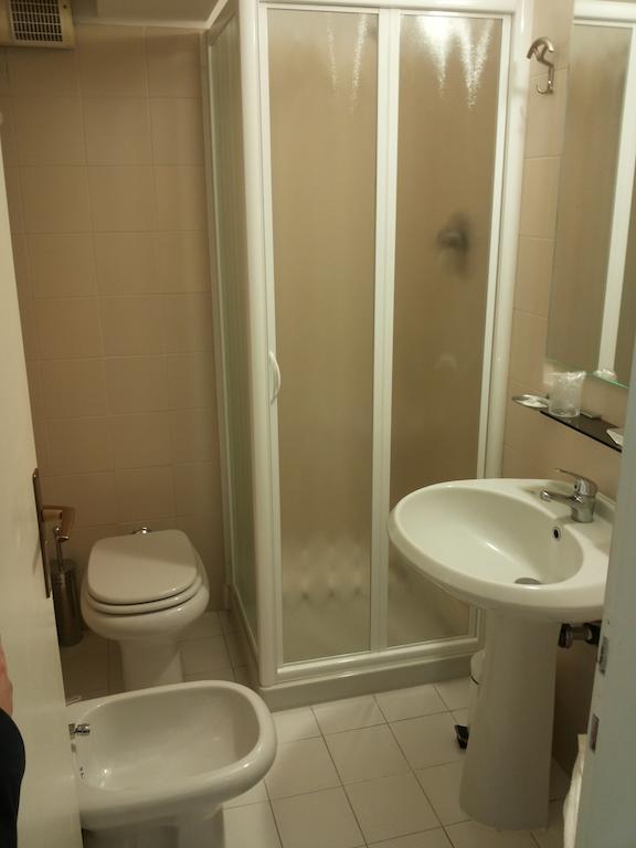 Dreibettzimmer mit Balkon