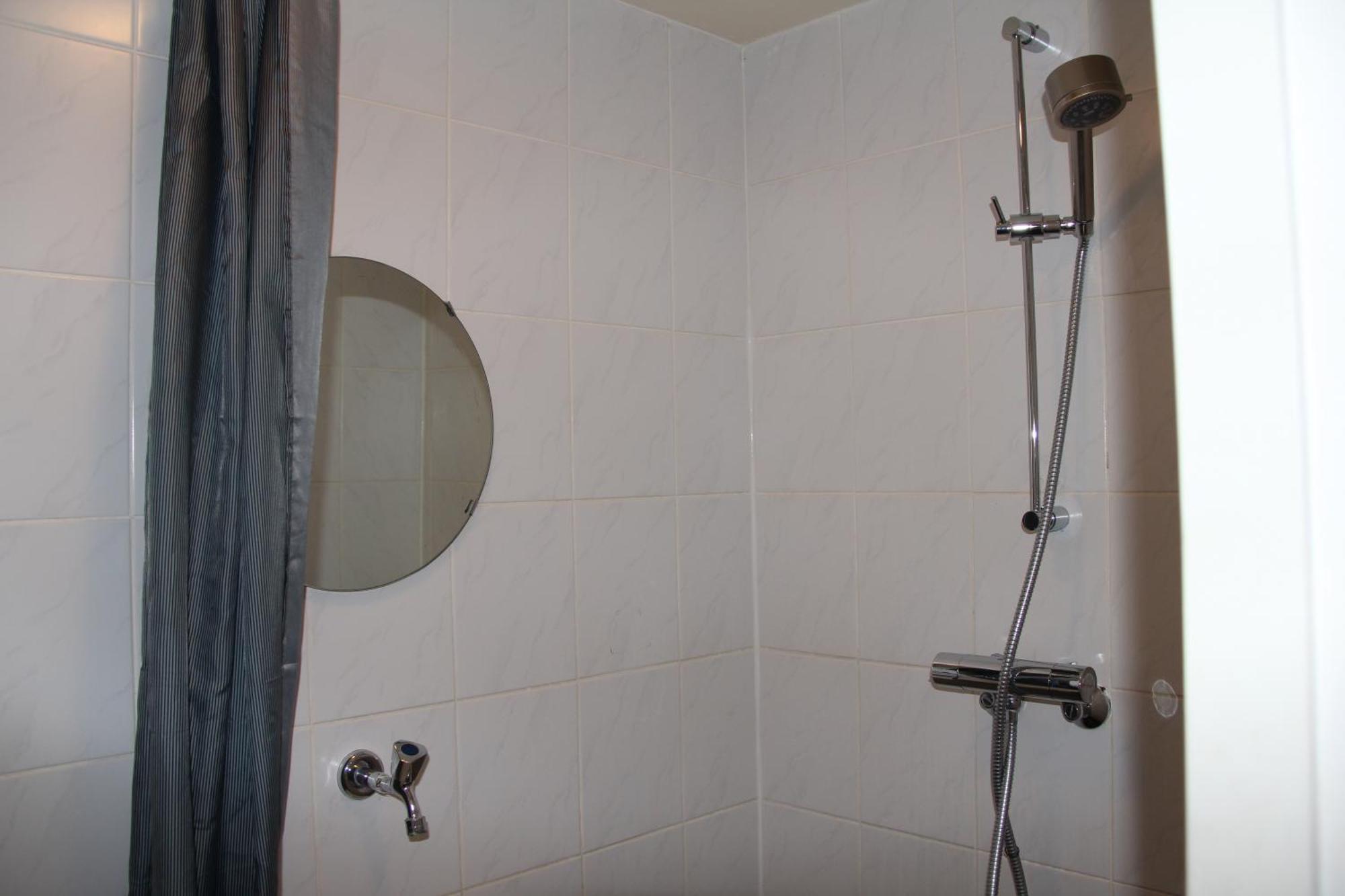Basic Einzelzimmer mit Gemeinschaftsbad
