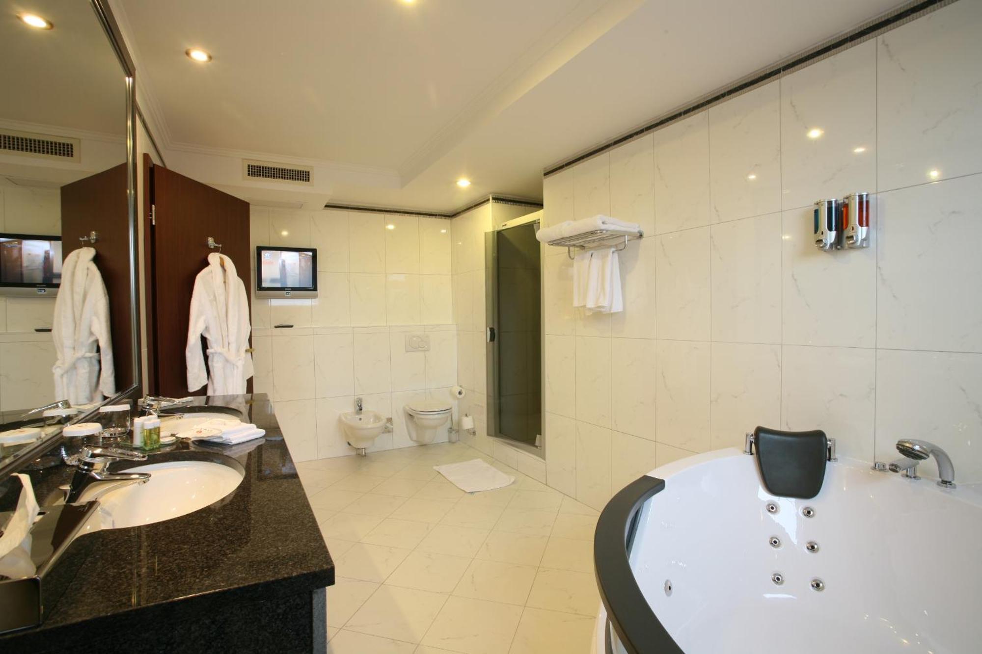 Upgrade-Suite mit 1 Kingsize-Bett – Nichtraucher