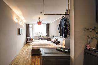 Bold Studio mit Doppelbett und Balkon
