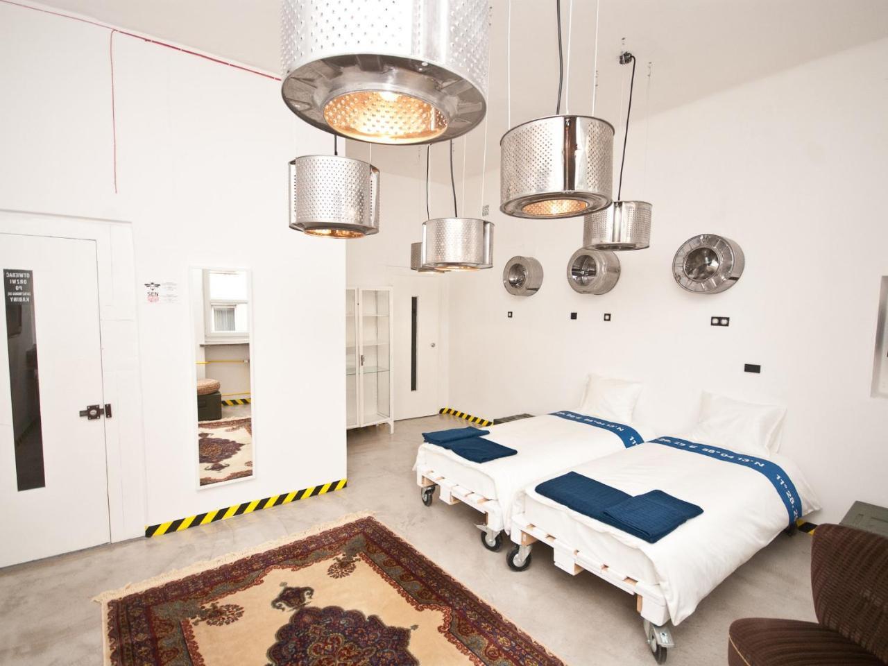 Doppel-/Zweibettzimmer mit eigenem Bad