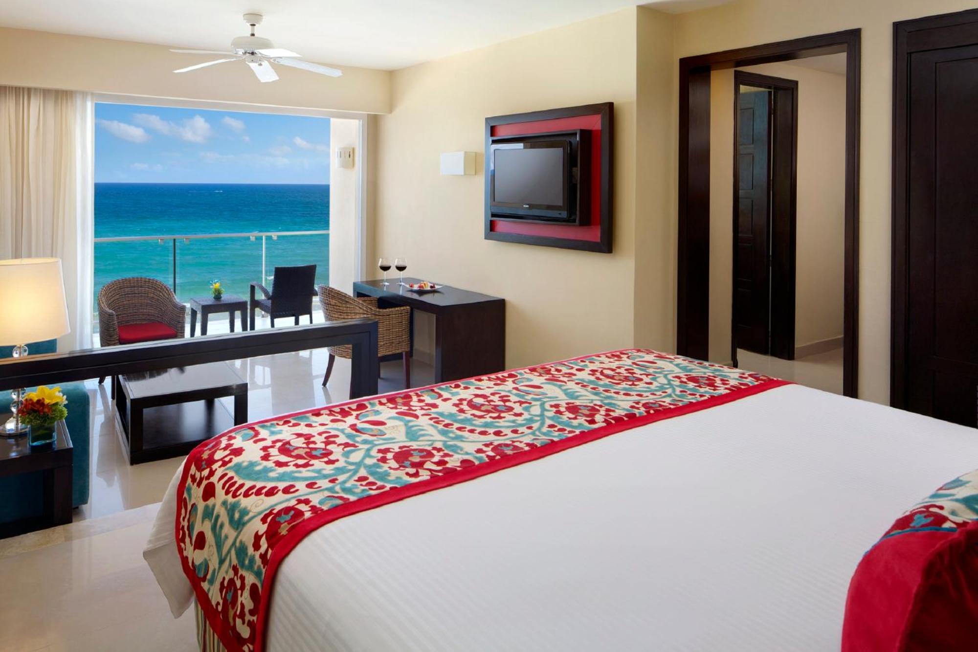 Junior Suite mit Kingsize-Bett am Meer