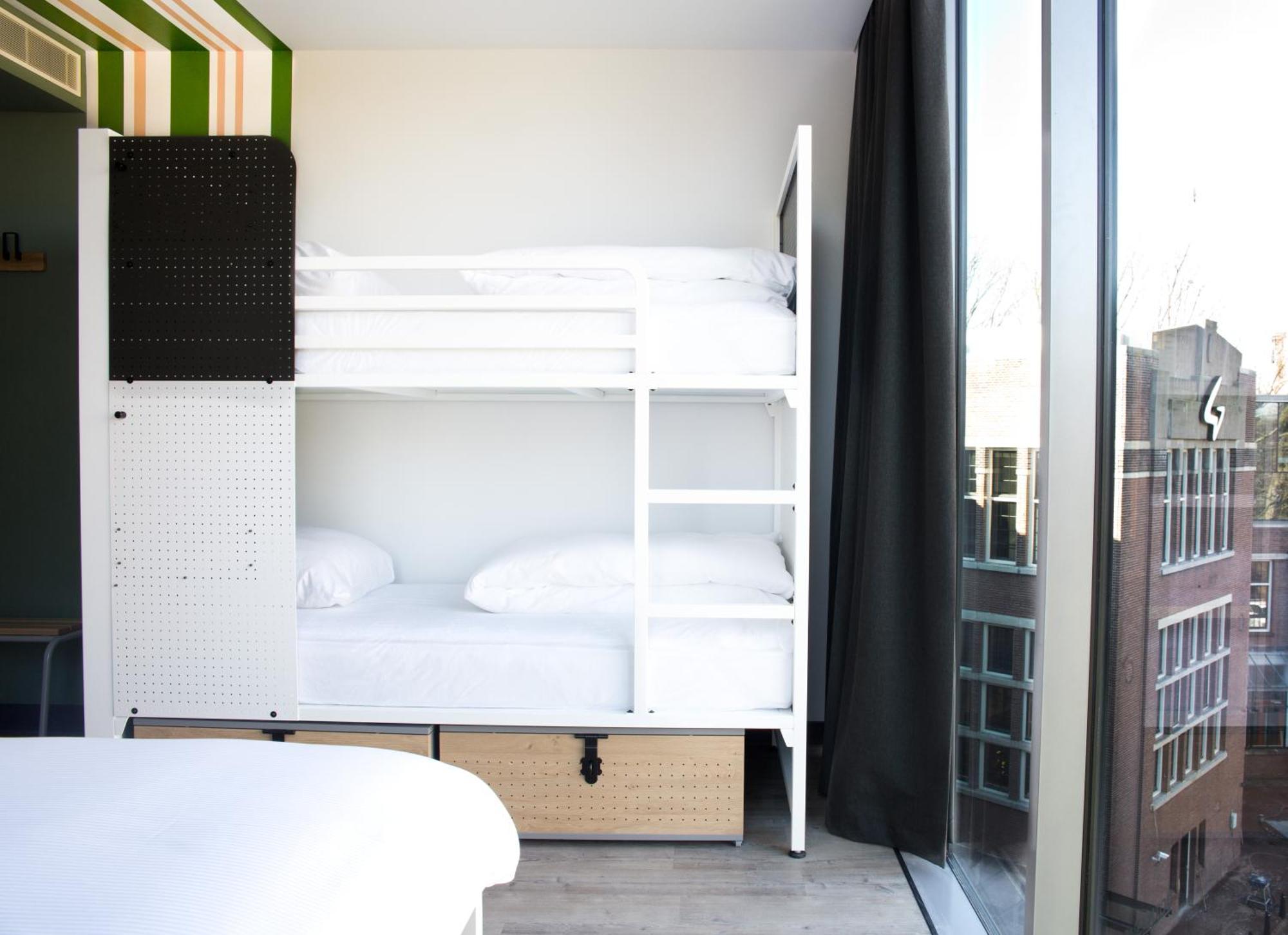 Bett in einem Deluxe 4-Bett-Schlafsaal