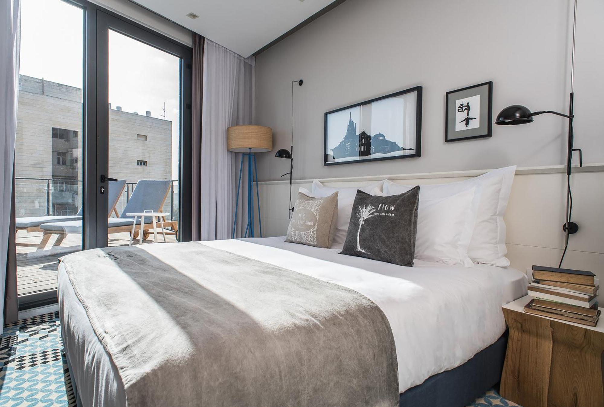 Doppel-/Zweibettzimmer mit eigener Terrasse