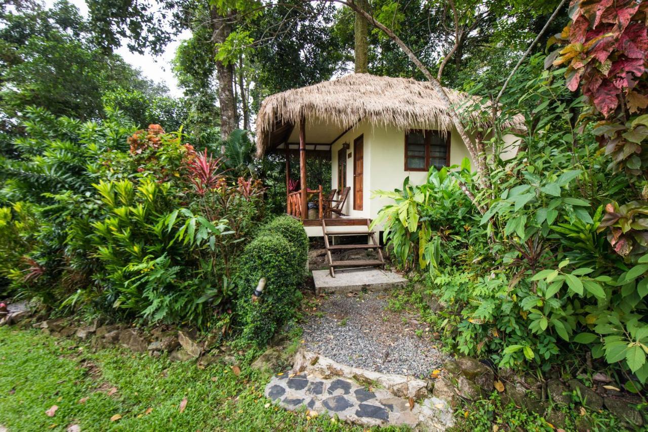 Deluxe Bungalow mit Gartenblick