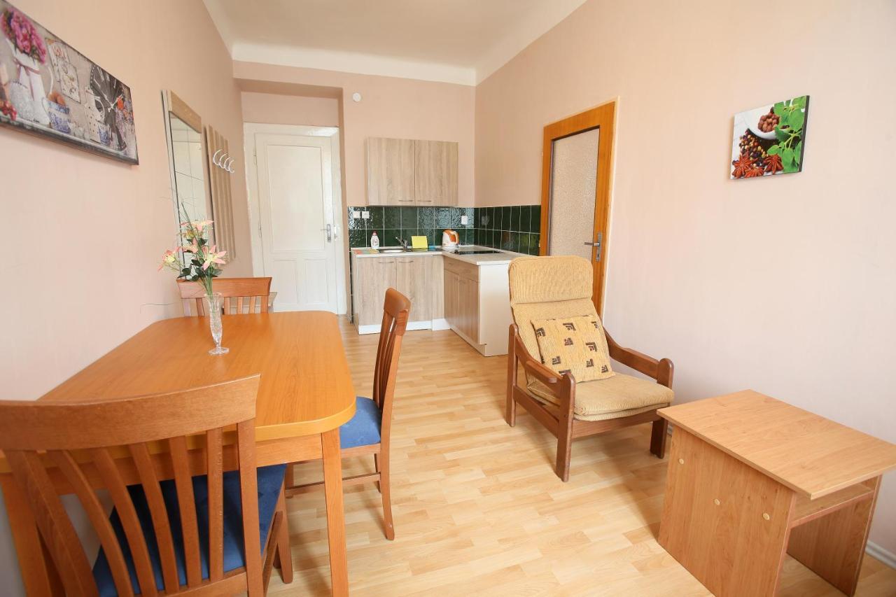 Junior Apartment mit Küche und Gemeinschaftsbad