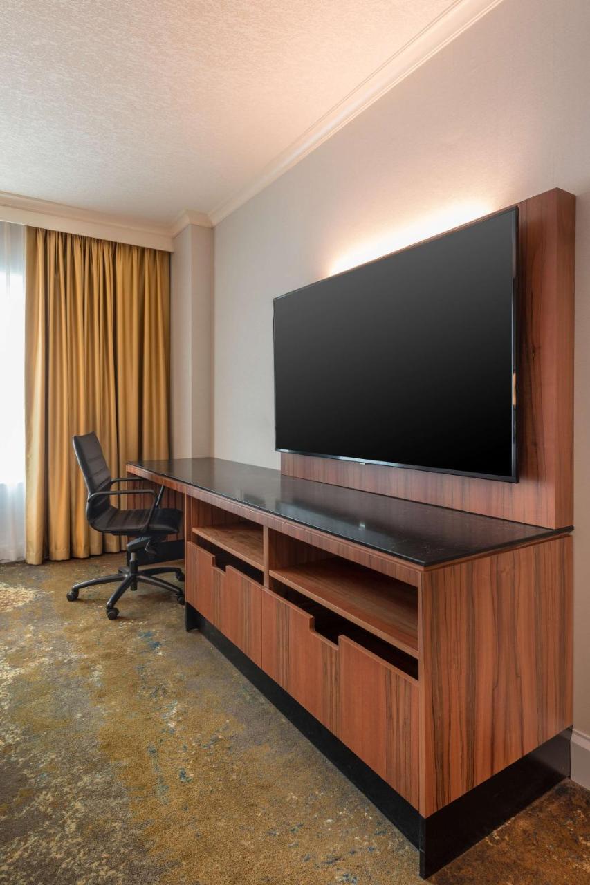 Zimmer mit 2 Queensize-Betten - Zugang zum Club