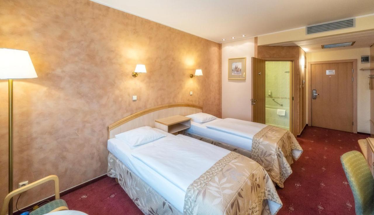 Zweibettzimmer