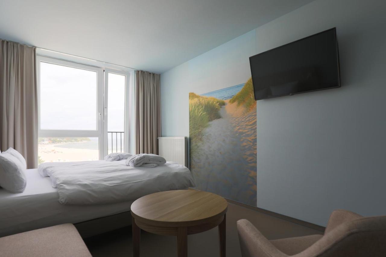 Doppelzimmer mit seitlichem Meerblick