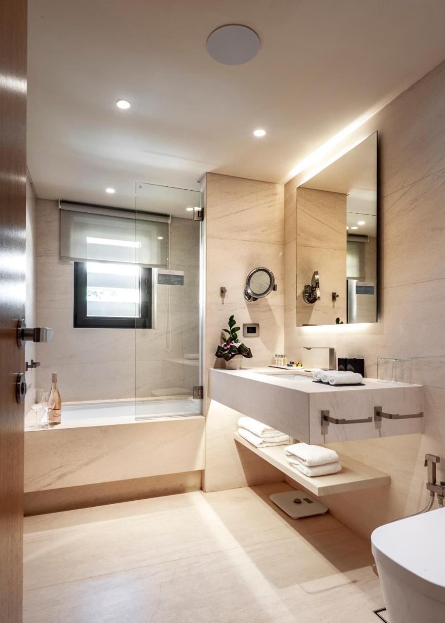 Deluxe Suite mit teilweisem Meerblick
