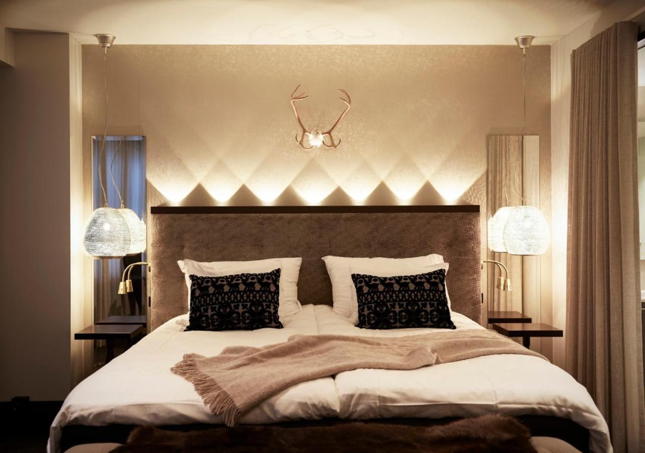 Arctic DeLuxe Spa Zweibettzimmer – Badewanne und Sauna