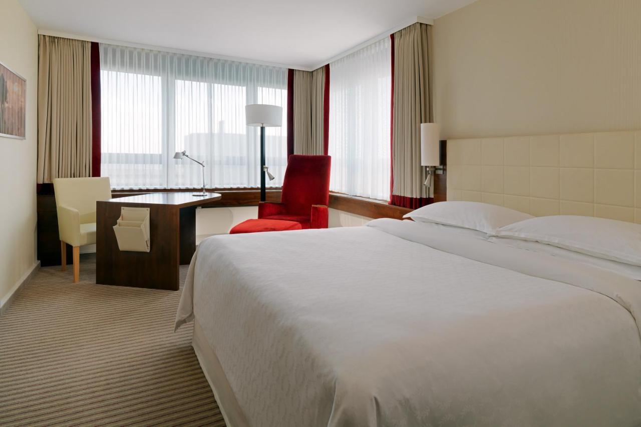Superior Zimmer mit Kingsize-Bett