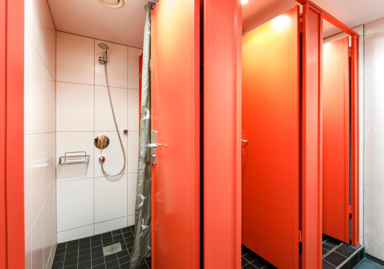 Familienzimmer mit Gemeinschaftsbad