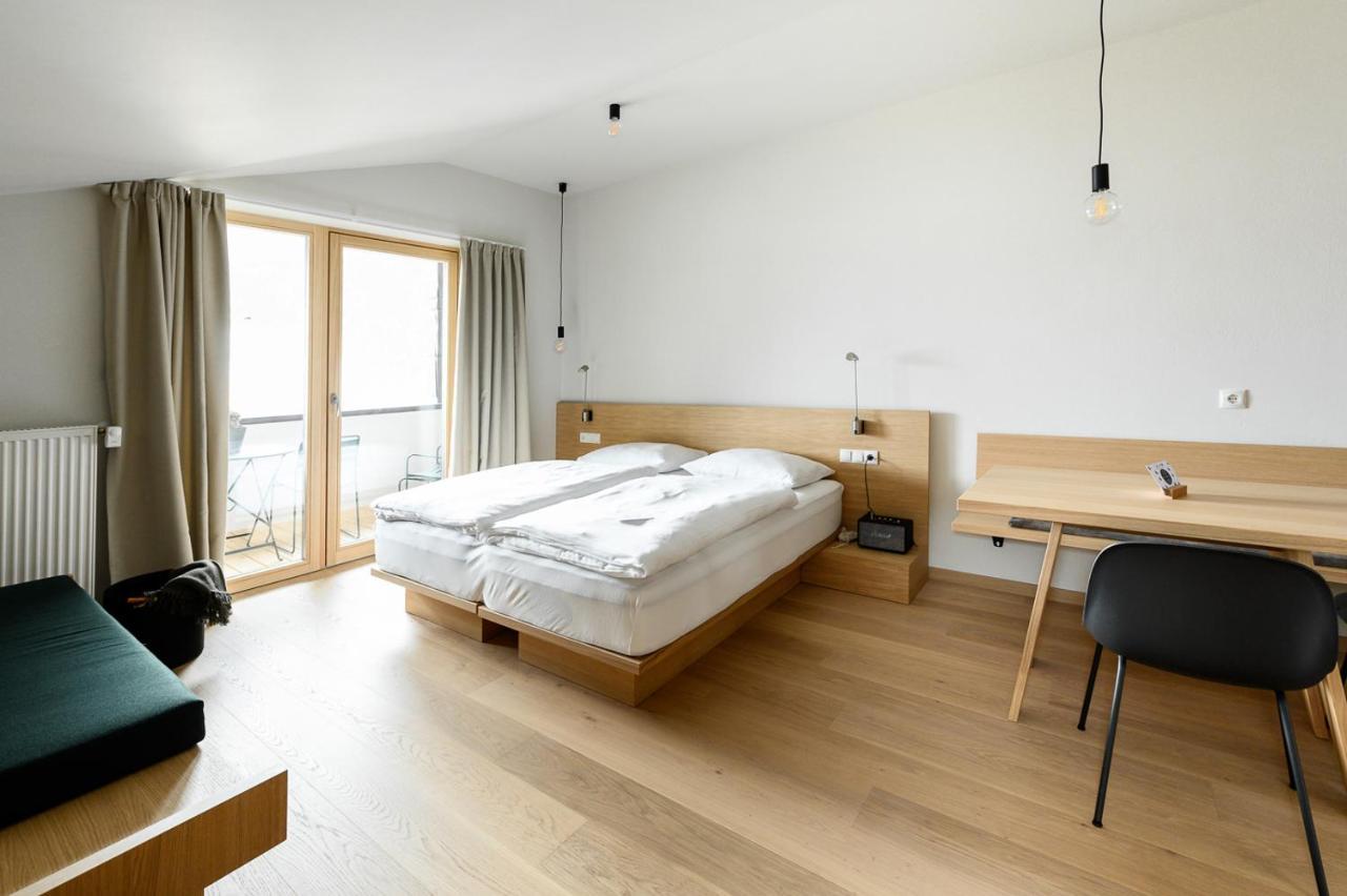 Apartment mit Balkon