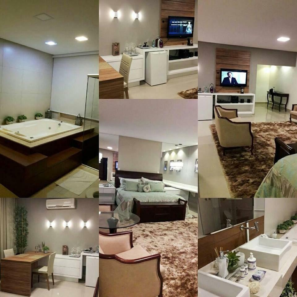Zimmer mit Queensize-Bett und Whirlpool-Badewanne