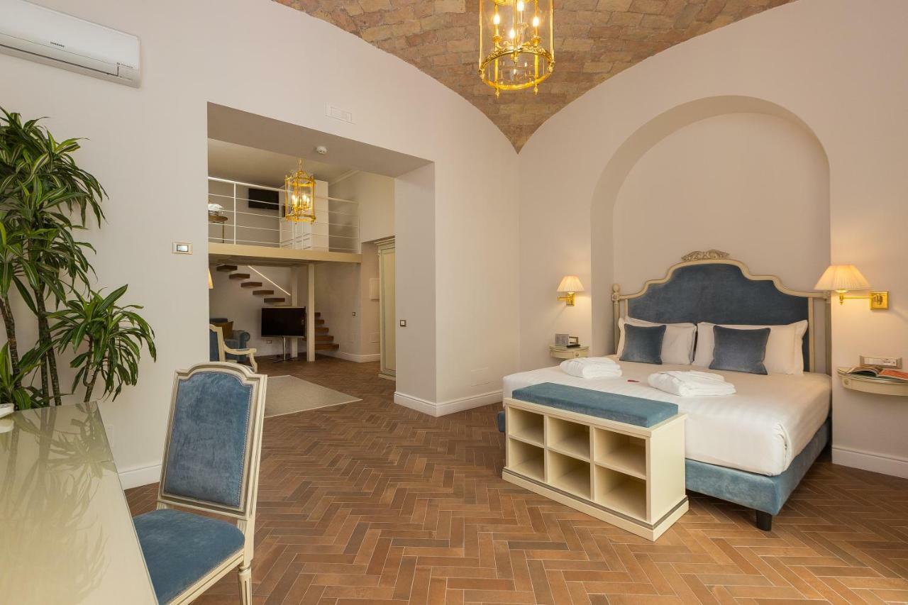 Deluxe Suite mit Whirlpool-Badewanne
