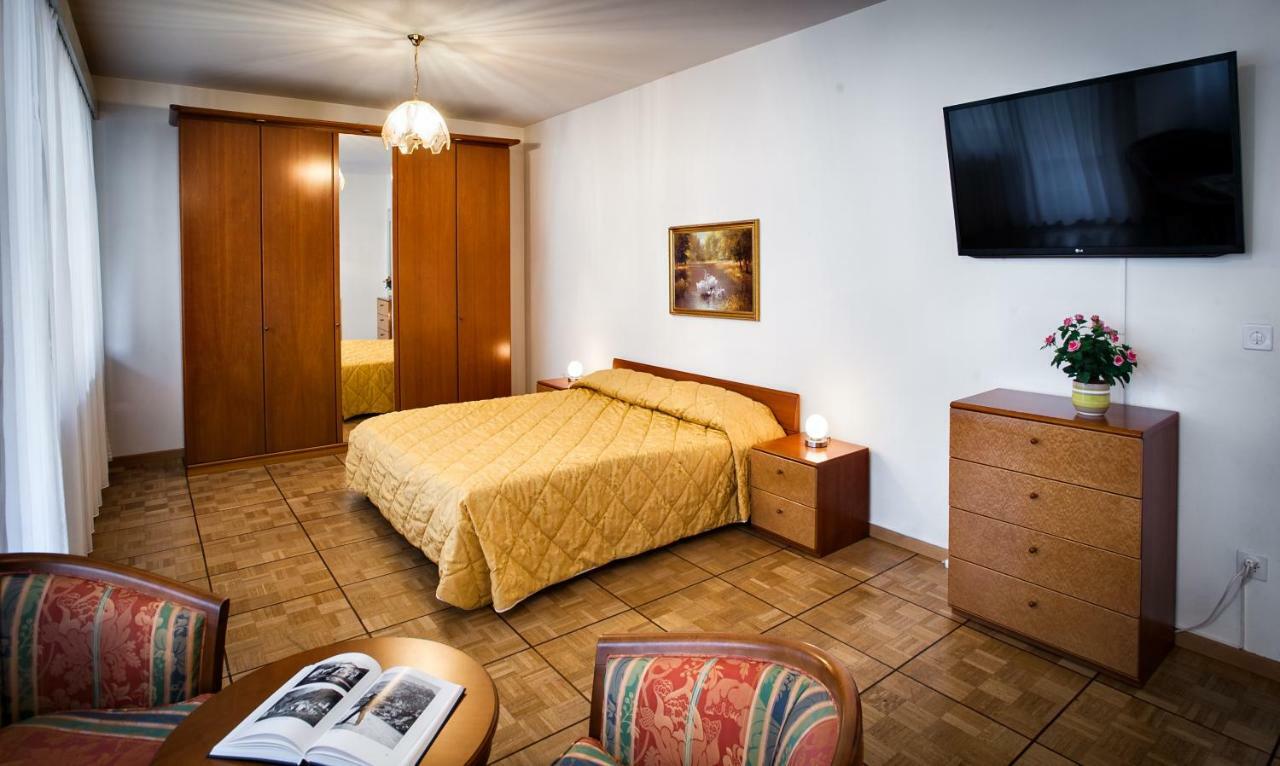 Fünfbettzimmer