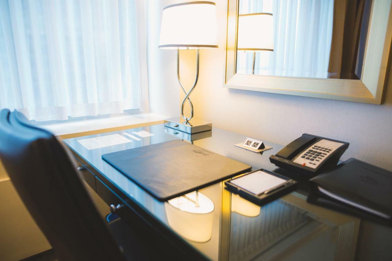 Fairmont Gold Corner King Room - Lounge Access