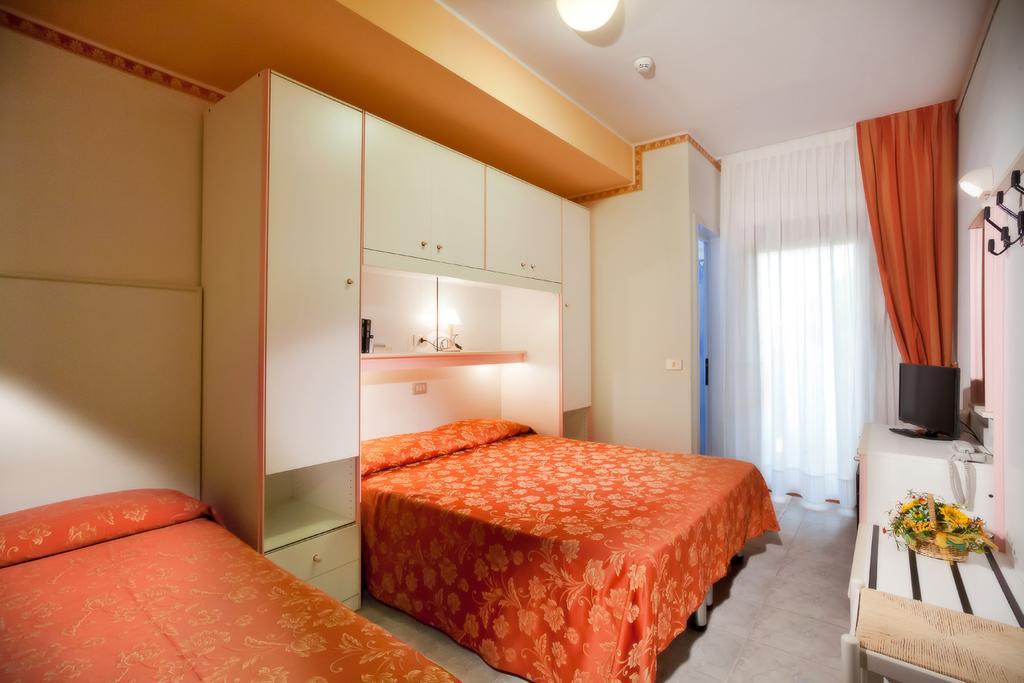 Dreibettzimmer