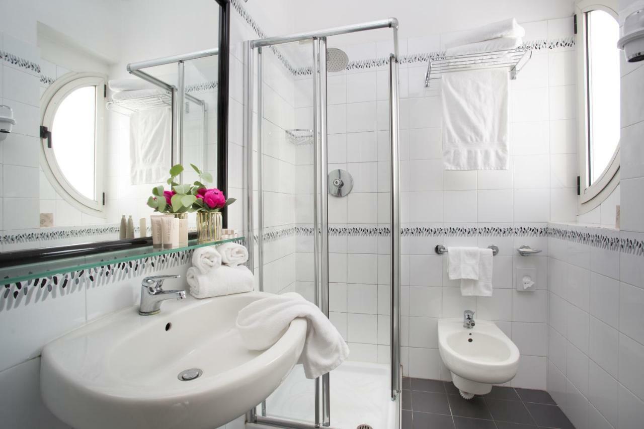 Deluxe Dreibettzimmer mit Meerblick
