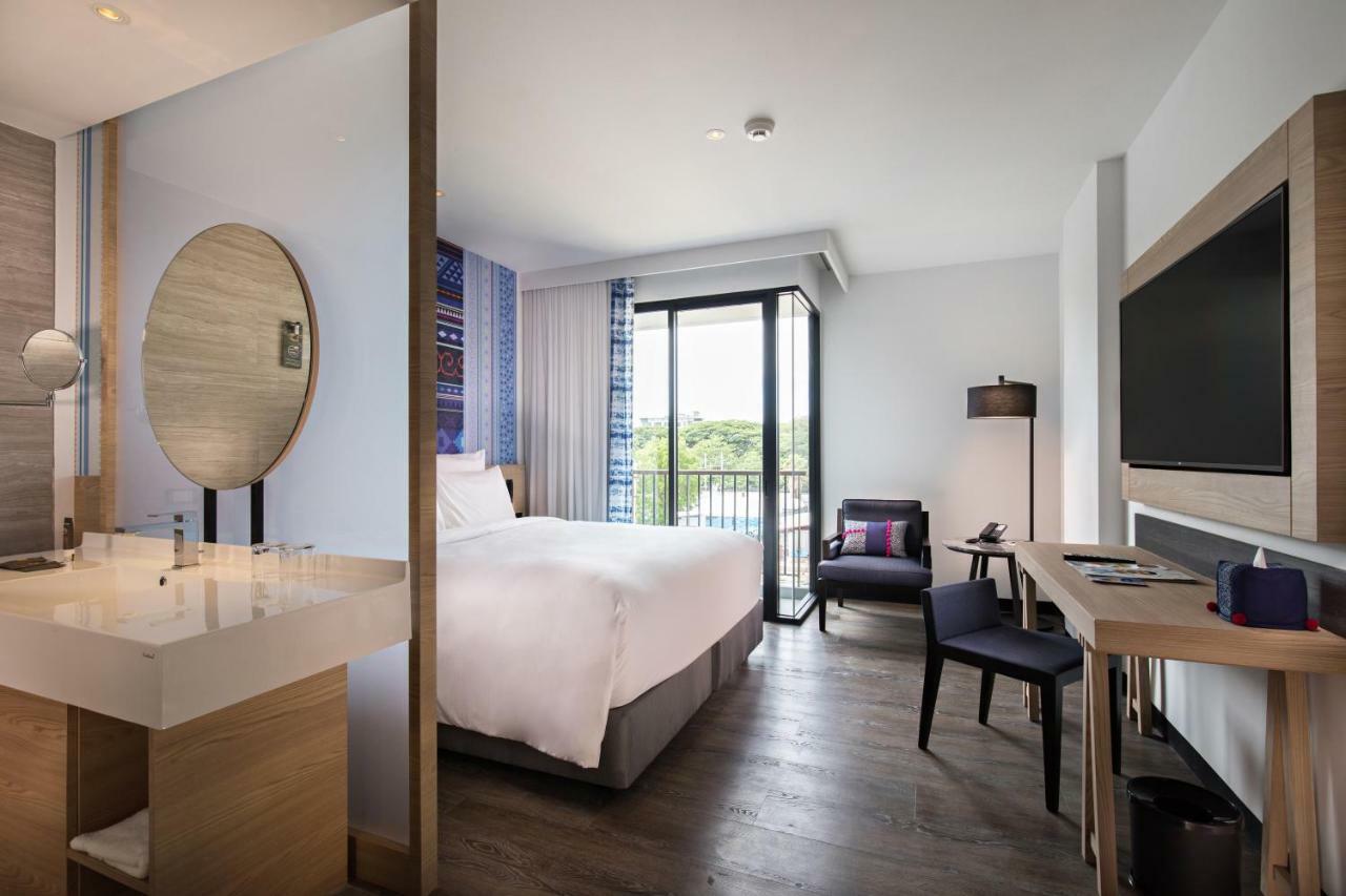 Superior Zimmer mit Kingsize-Bett und Balkon
