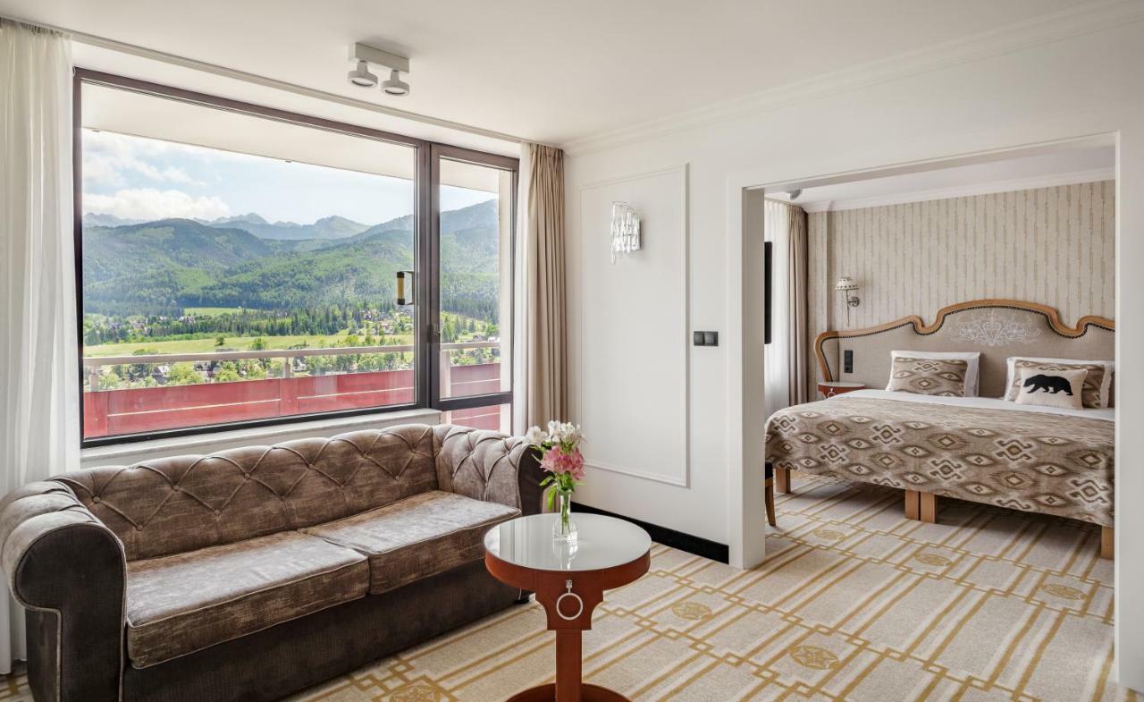 Suite mit Bergblick und Balkon