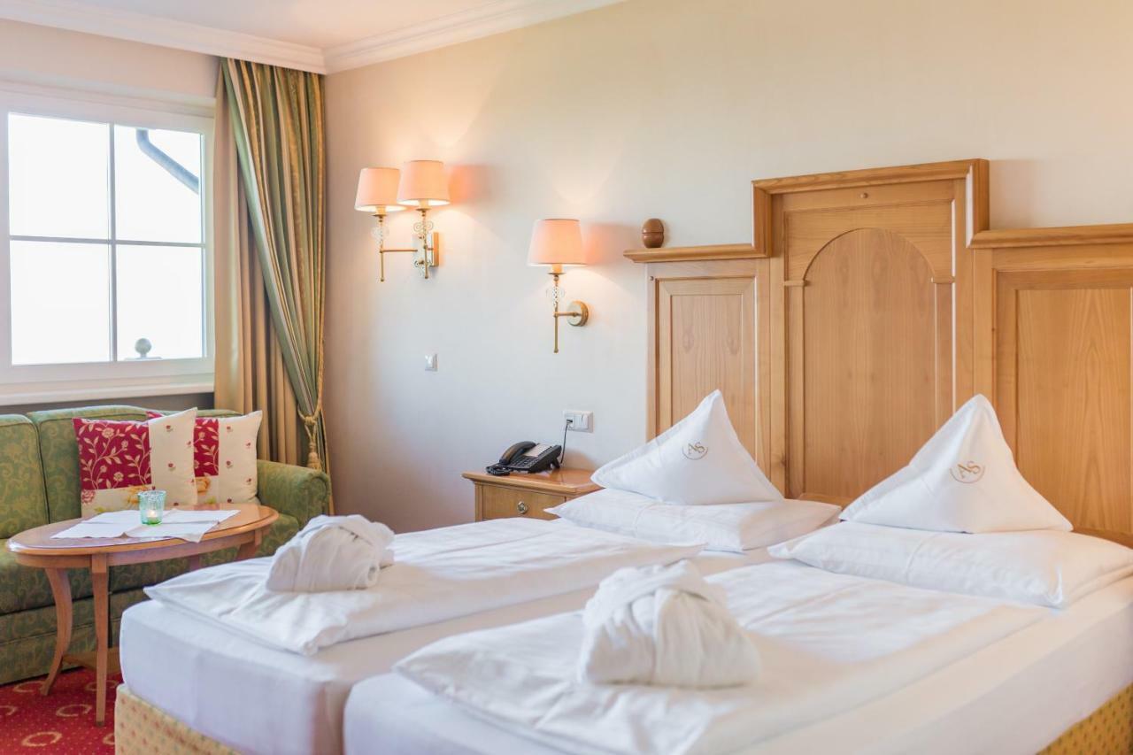 Doppelzimmer mit Balkon