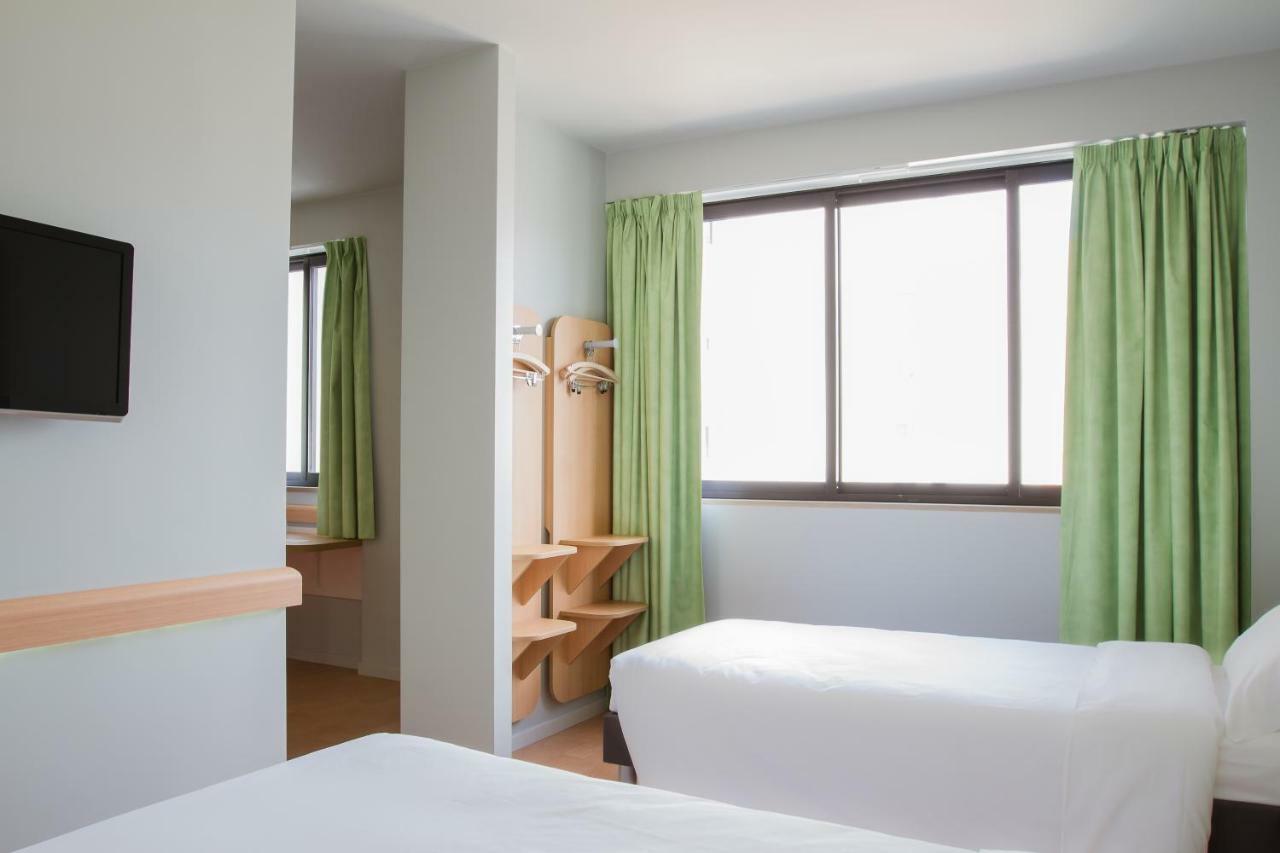 Standard Zimmer mit Doppelbett und Einzelbett
