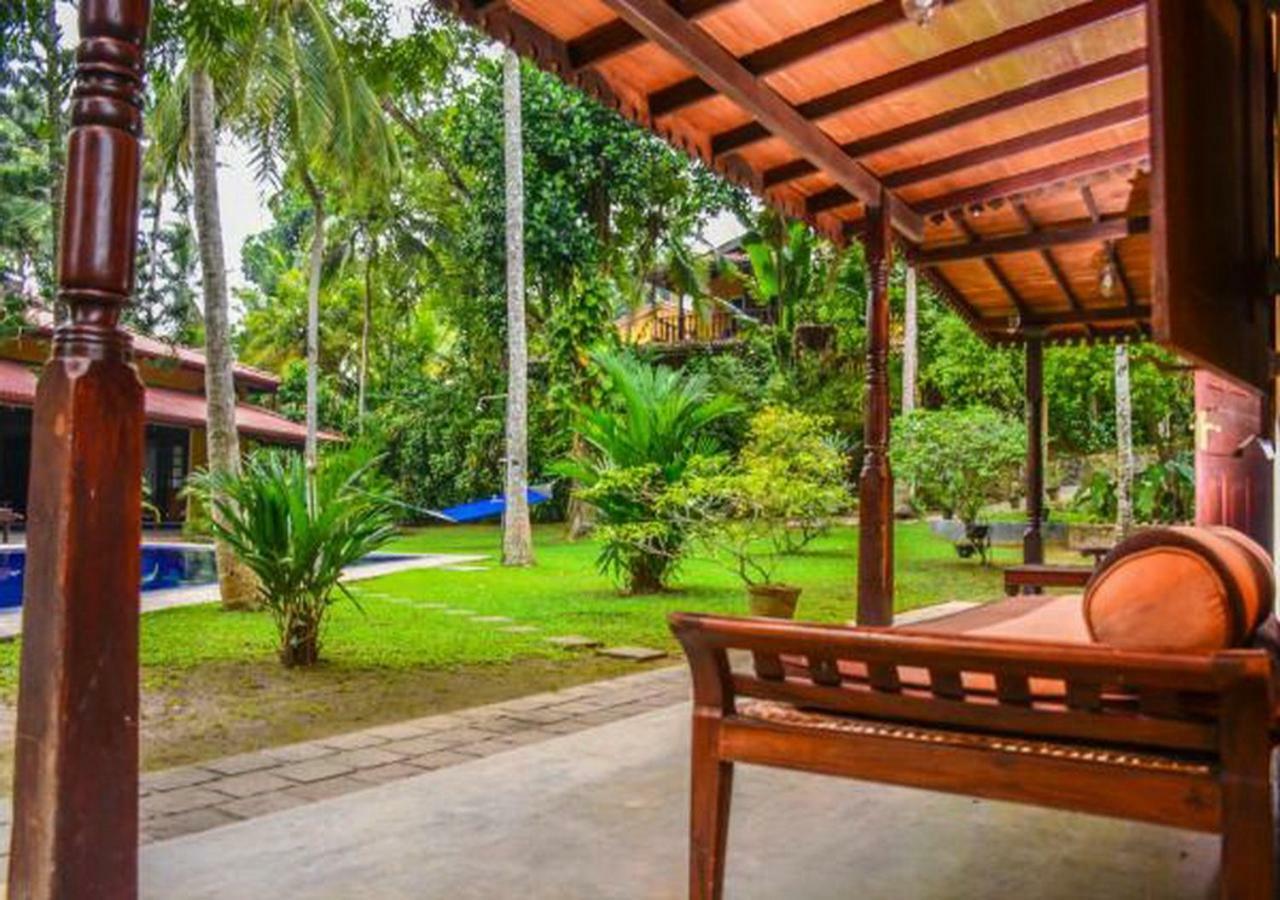 Villa with Garden & Pool View