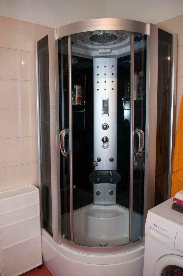 Doppelzimmer mit Gemeinschafts-WC