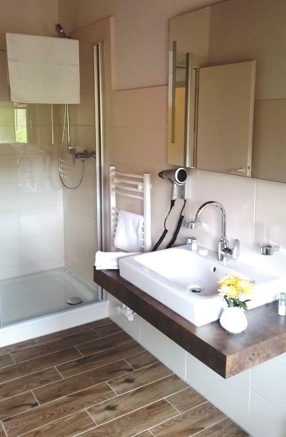 Familiensuite mit Balkon