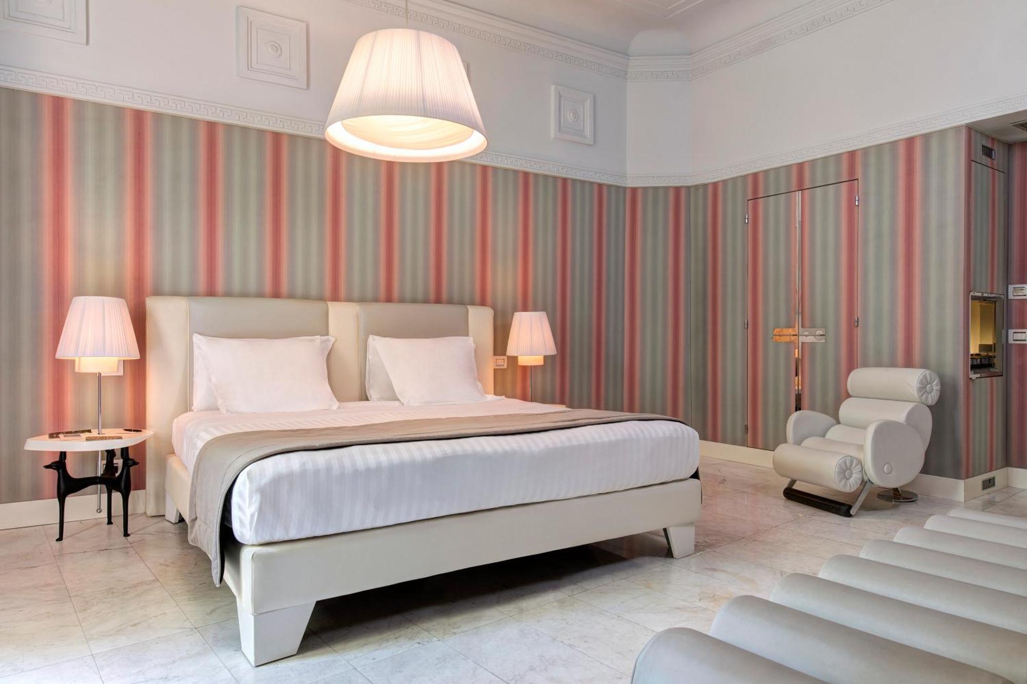 Deluxe Zimmer mit Kingsize-Bett