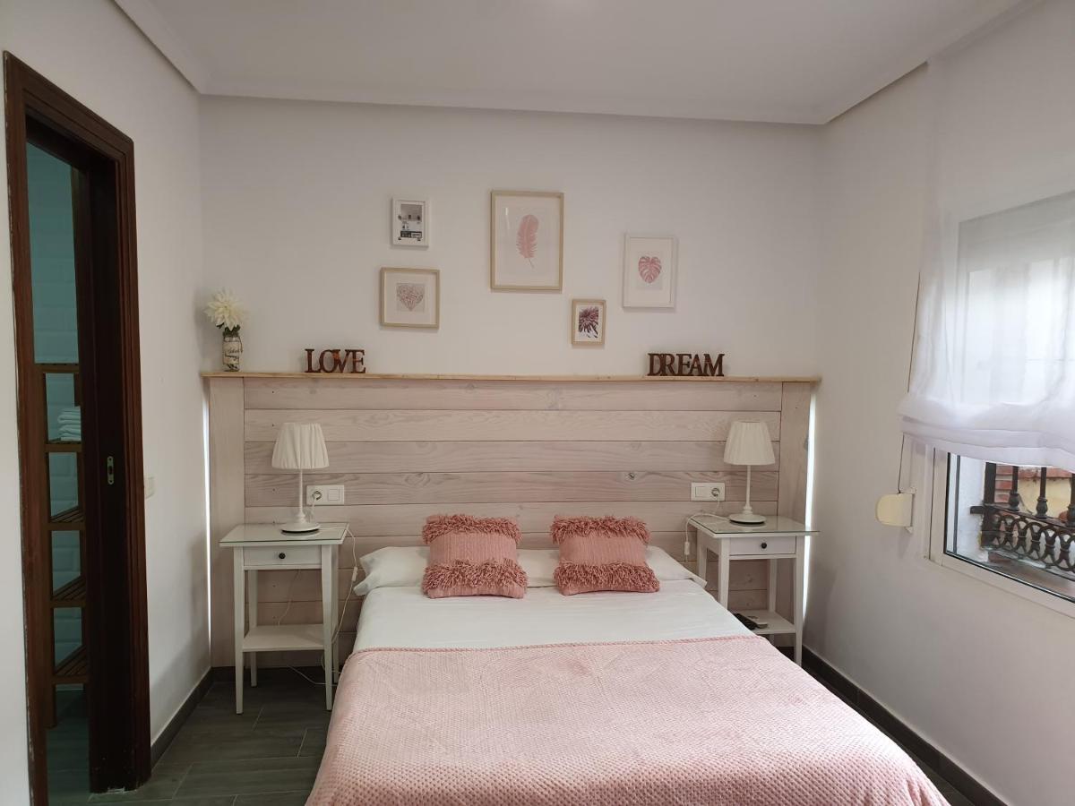 Zimmer mit Queensize-Bett